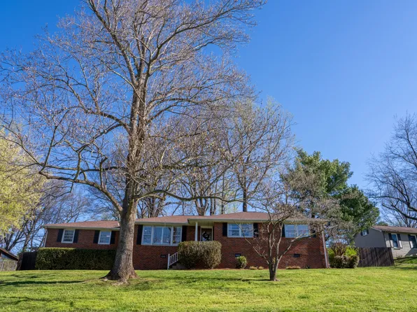 5004 Briarwood Dr, Nashville, TN 37211
