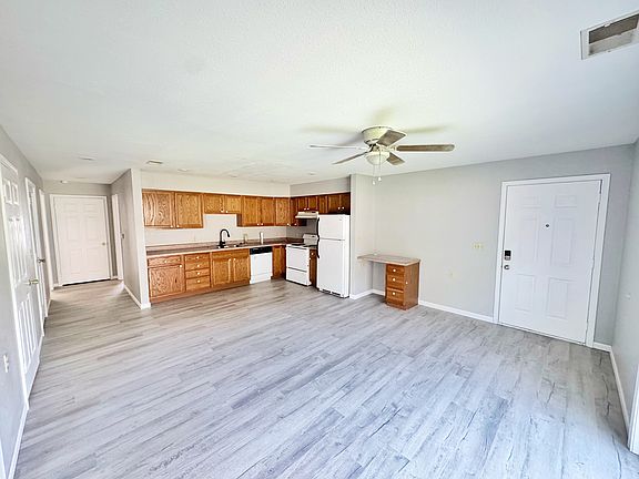 3rd image of 720 E Culton St APT A