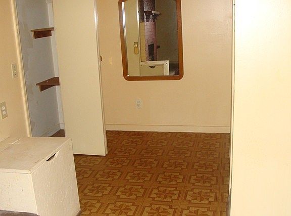 3rd image of 102 Lake Forest Dr #2