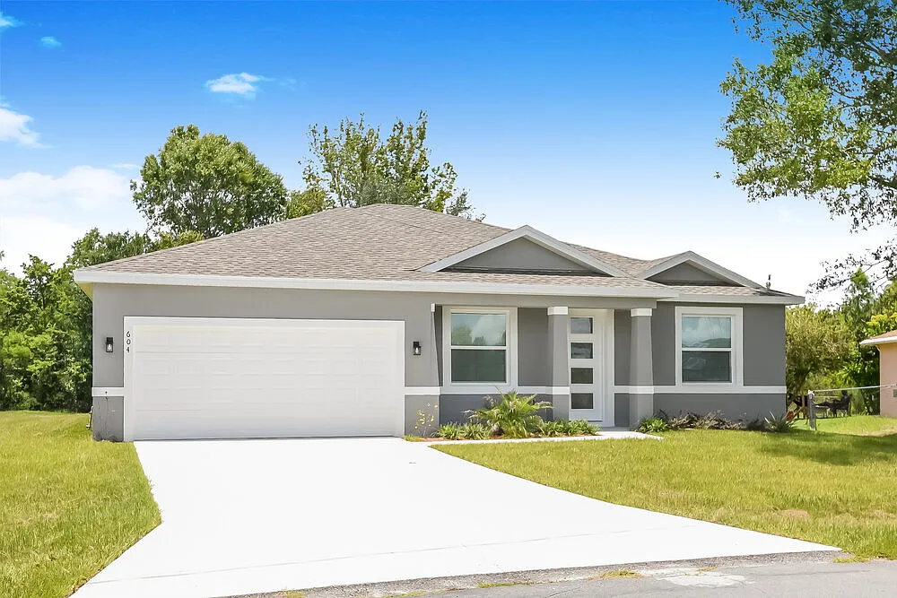 4 bed, 2.5 bath, 1826 sqft, $2,230 — Photo 1