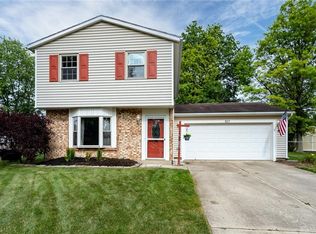 107 Wenham Farm Cir, Englewood, OH