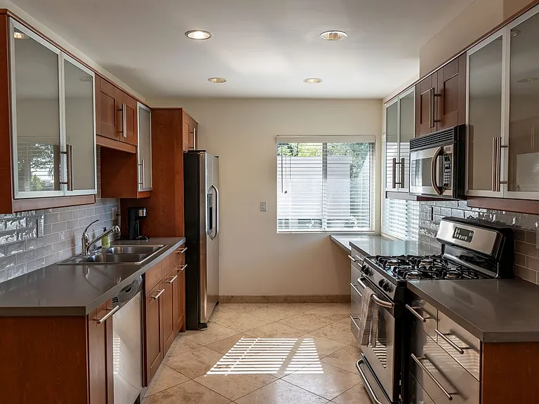 866 Hilldale Ave #1 — Photo 8