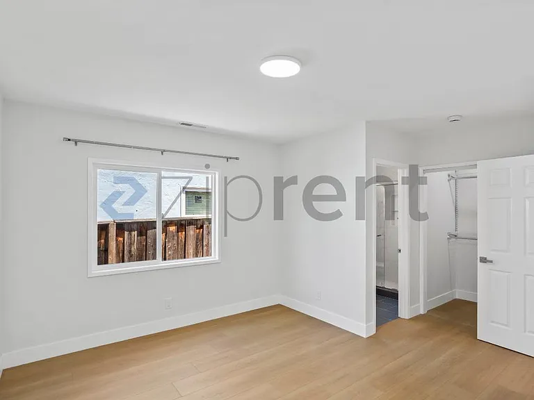 1835 Catherine St — Photo 17