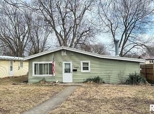 1621 Jackson St, Quincy, IL 62301