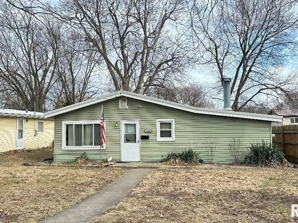 1621 Jackson St, Quincy, IL 62301