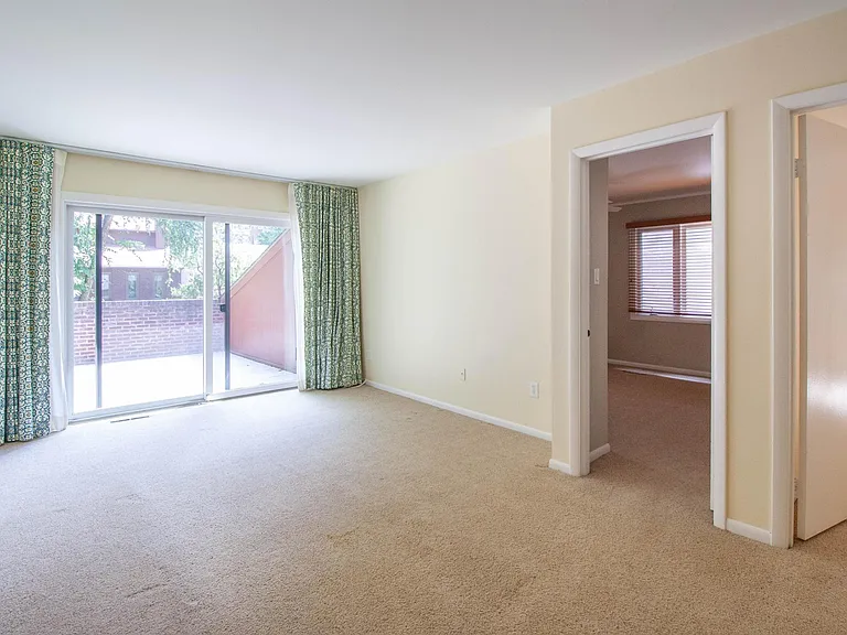 3503 Redwood Ct — Photo 41