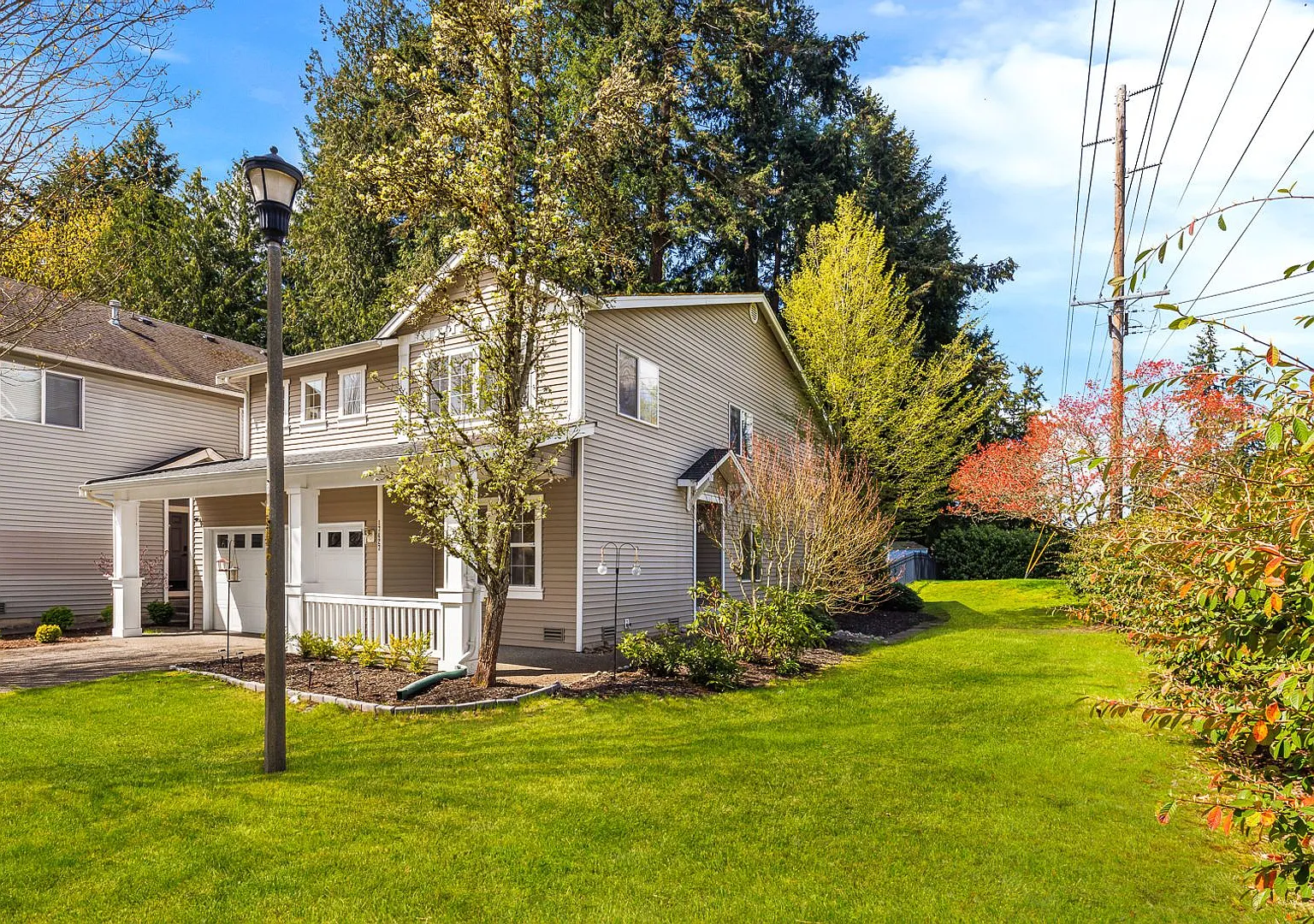 Charming 4 Bedroom Plus Office Westhill Retreat Backing to Greenbelt — Photo 3