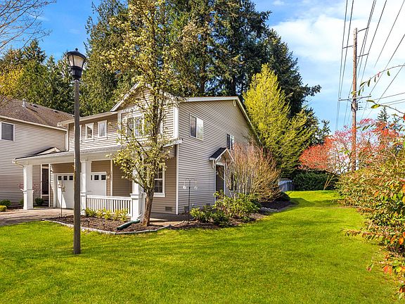 3rd image of 17427 92nd Ave NE