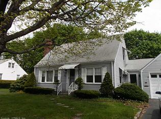 25 Doane St, Manchester, CT 06042