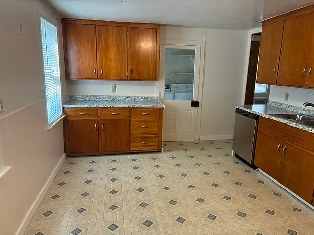 217 Lincoln Ave — Photo 6