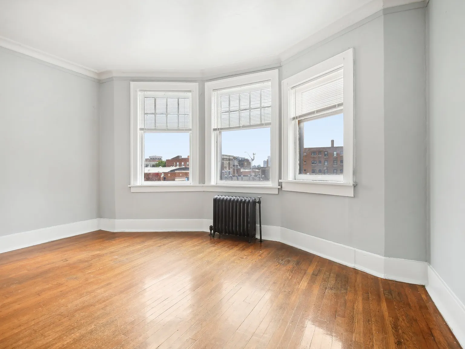 4609 Second Ave — Photo 3