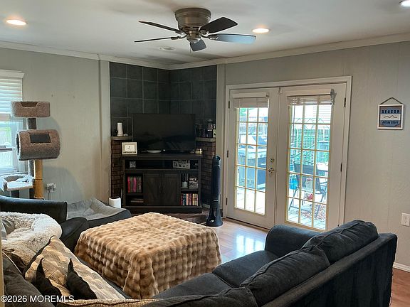 4th image of 2249 Emerald Park Drive
