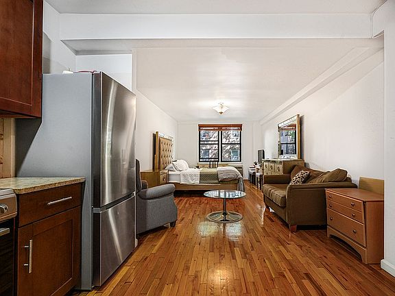 2nd image of 275 Webster Ave APT 3G