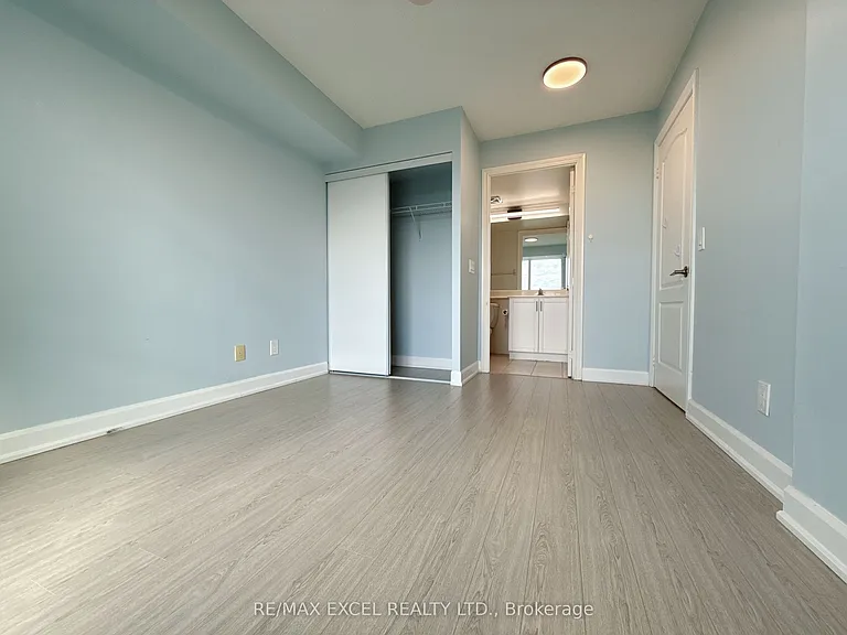 60 Town Centre Ct #1207 — Photo 9