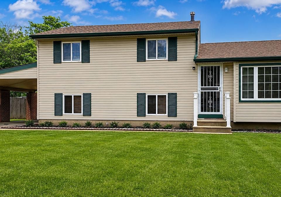 1st image of 315 Ellis Ct