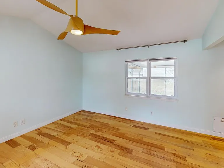 4827 Birchwood Pl — Photo 4