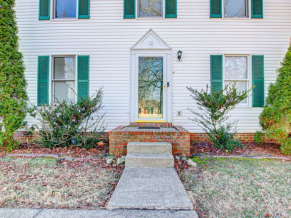 2nd image of 2810 Pam Dr
