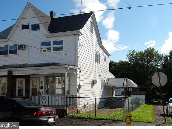 2nd image of 160 N Railroad Ave