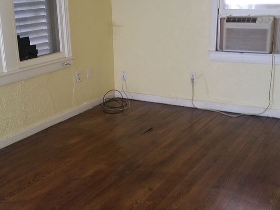 2 nd bedroom