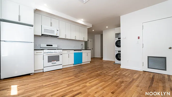 160 Johnson Avenue #3B