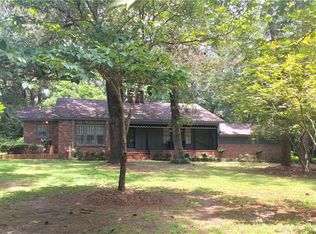 3916 Woodmont Dr, Mobile, AL 36693