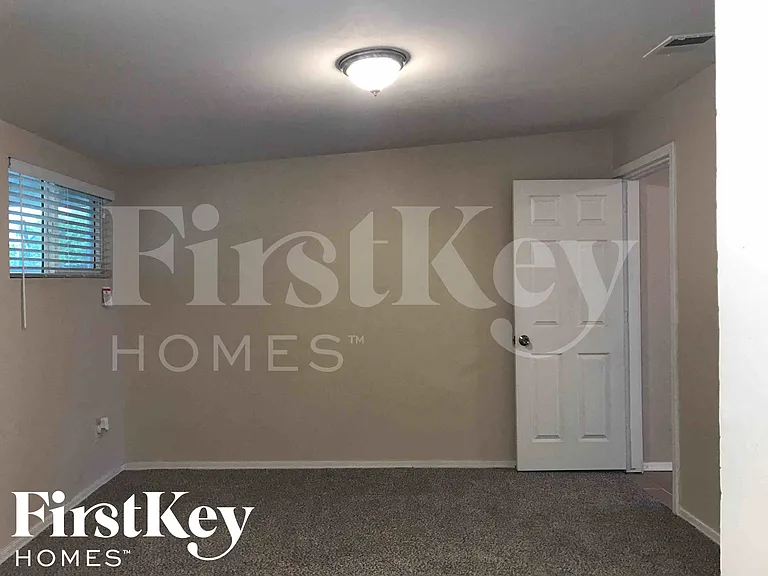 3625 W San Juan Ave — Photo 9