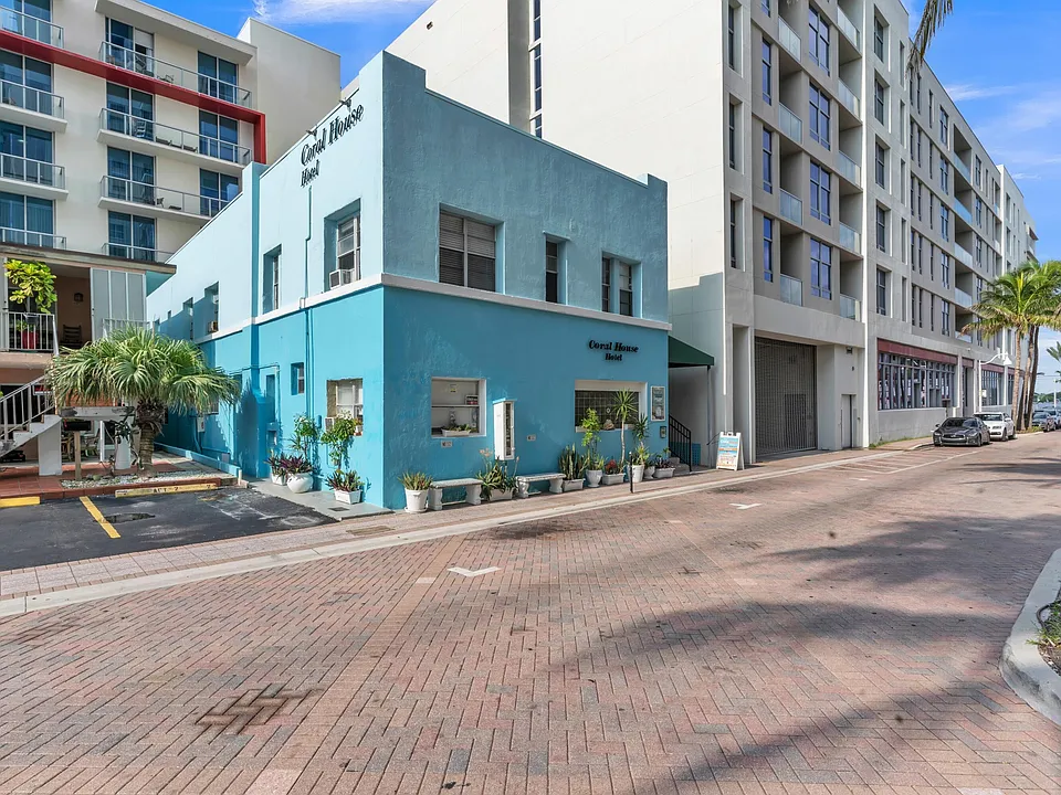 324 Indiana St #3