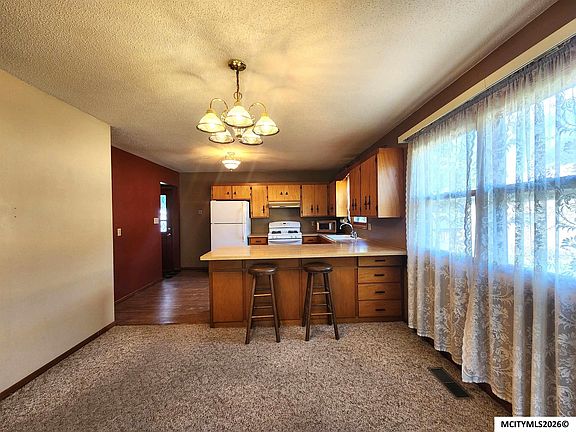 4th image of 408 26th St SW