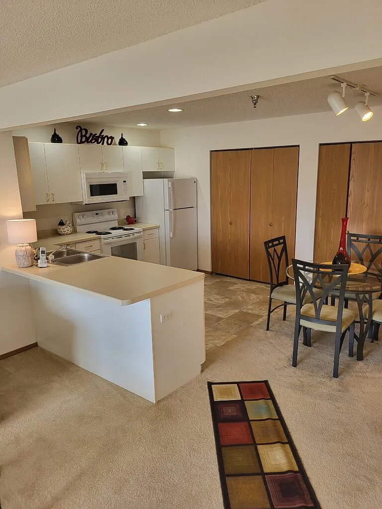 1784 Sanctuary Ct — Photo 1