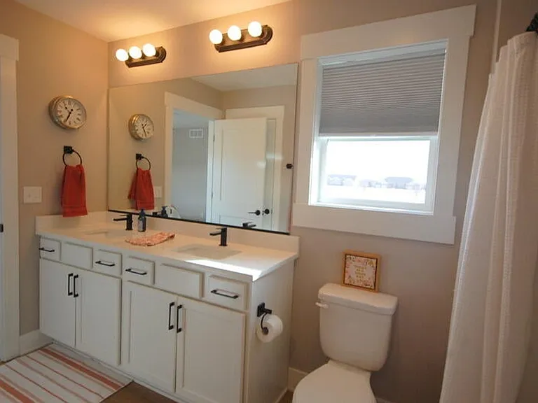 1218 S Linn St — Photo 11