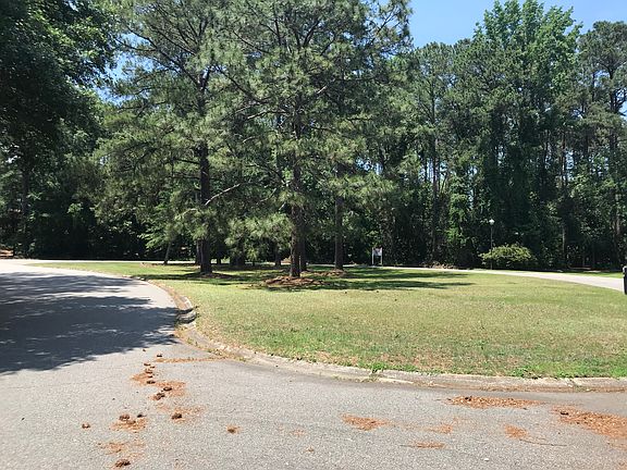 2nd image of 1107 Pine Lake Dr