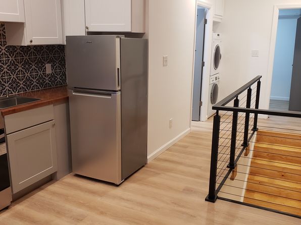 135 E Broad St #C, Burlington, NJ 08016 – 1-bedroom rental in Burlington