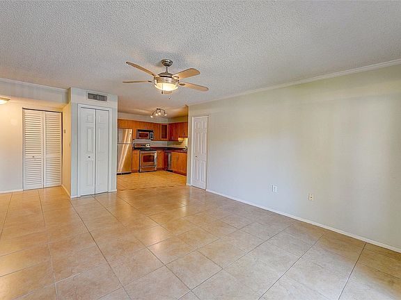 5th image of 10509 Waterview Ct