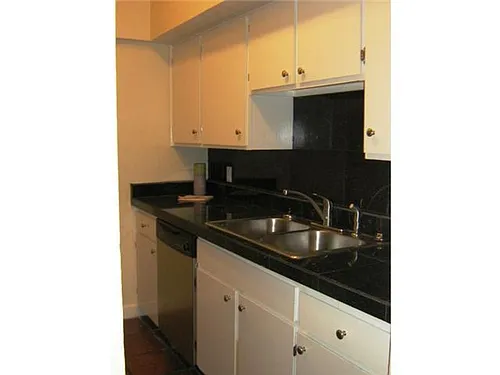 1509 W 39th 1/2 St #104 Photo 1