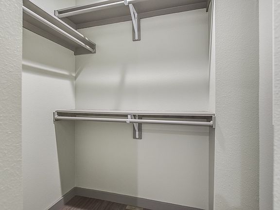 5th image of 615 Upson St #206