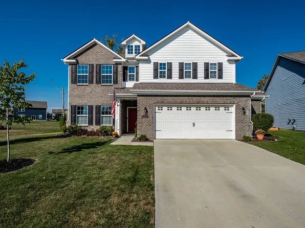 9818 April Rose Dr, Fishers, IN 46040