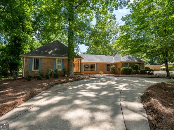 139 Lake Forest Dr, Athens, GA 30607