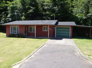 3090 Longwood Dr, Reedsport, OR 97467