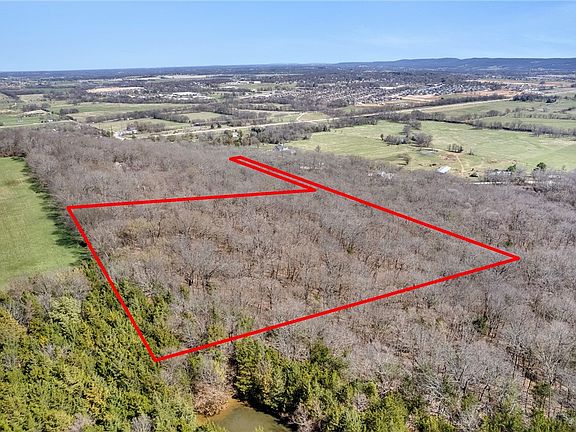 5th image of E Apple Hill Rd