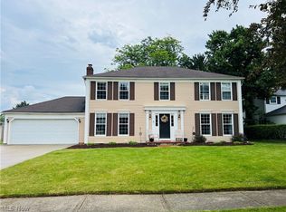 16961 Antler Ln, Strongsville, OH 44136