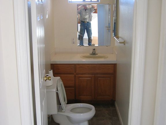 downstairs 1/2 bath