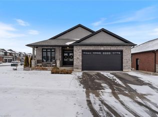 2 Masters Ln, Brant, ON N3L 0H4