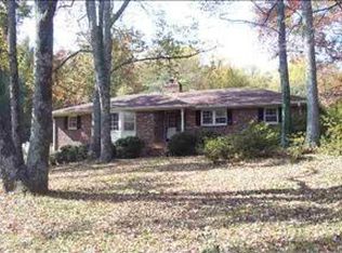 102 Hermitage Rd, Greenville, SC 29615