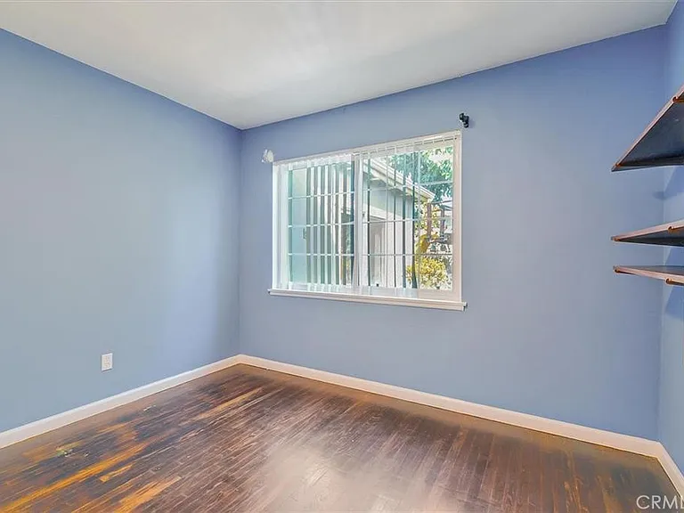 8512 Remmet Ave — Photo 34