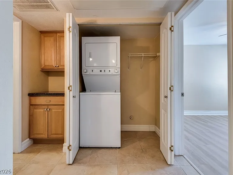 1900 Villa Palms Ct #103 — Photo 8