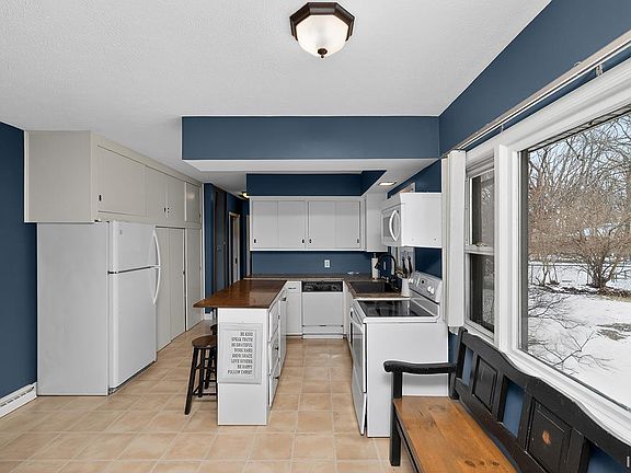 5th image of 3636 E Jackson Blvd