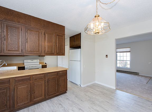 4th image of 7212 Blair Ln