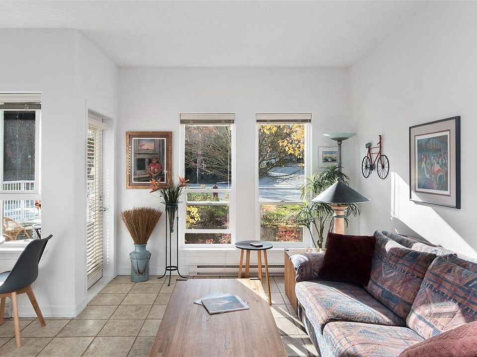 1st image of 3915 Carey Rd #201