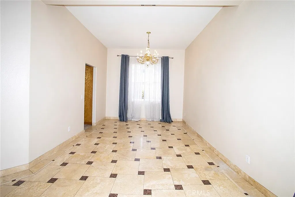 4 bed, 2657 sqft, $3,980 — Photo 3