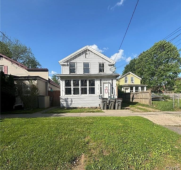 1st image of 316 W Thomas St